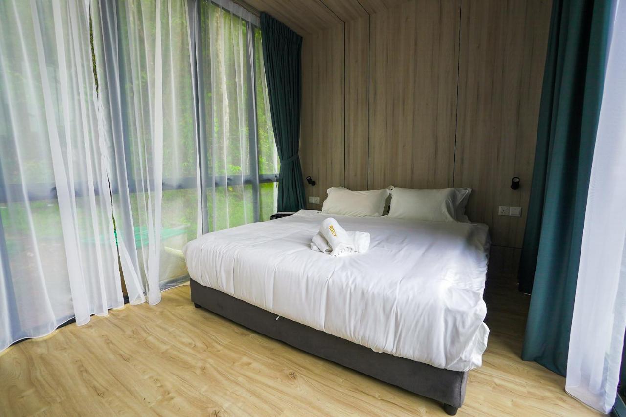 Roxy Tasik Biru Resort City Bau מראה חיצוני תמונה