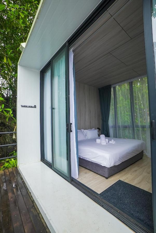 Roxy Tasik Biru Resort City Bau מראה חיצוני תמונה
