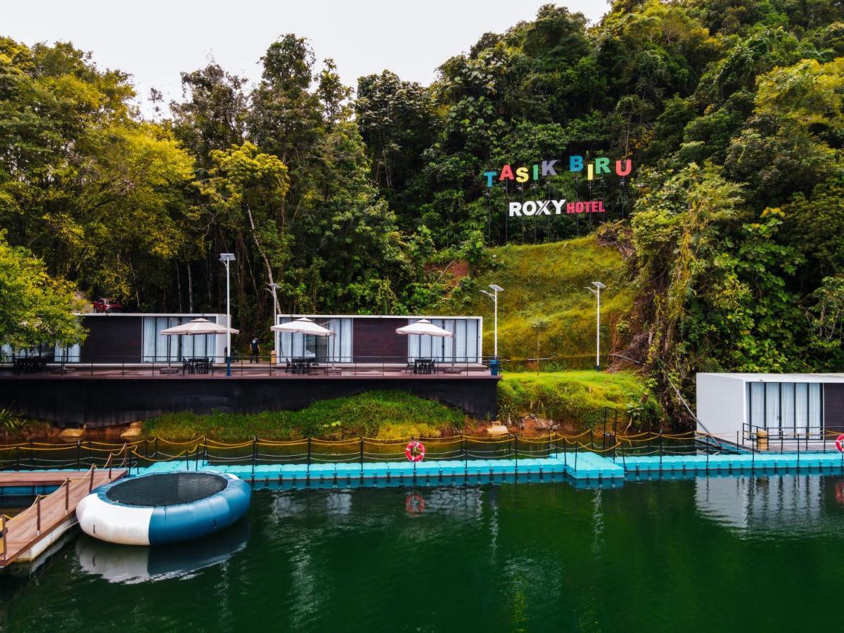 Roxy Tasik Biru Resort City Bau מראה חיצוני תמונה