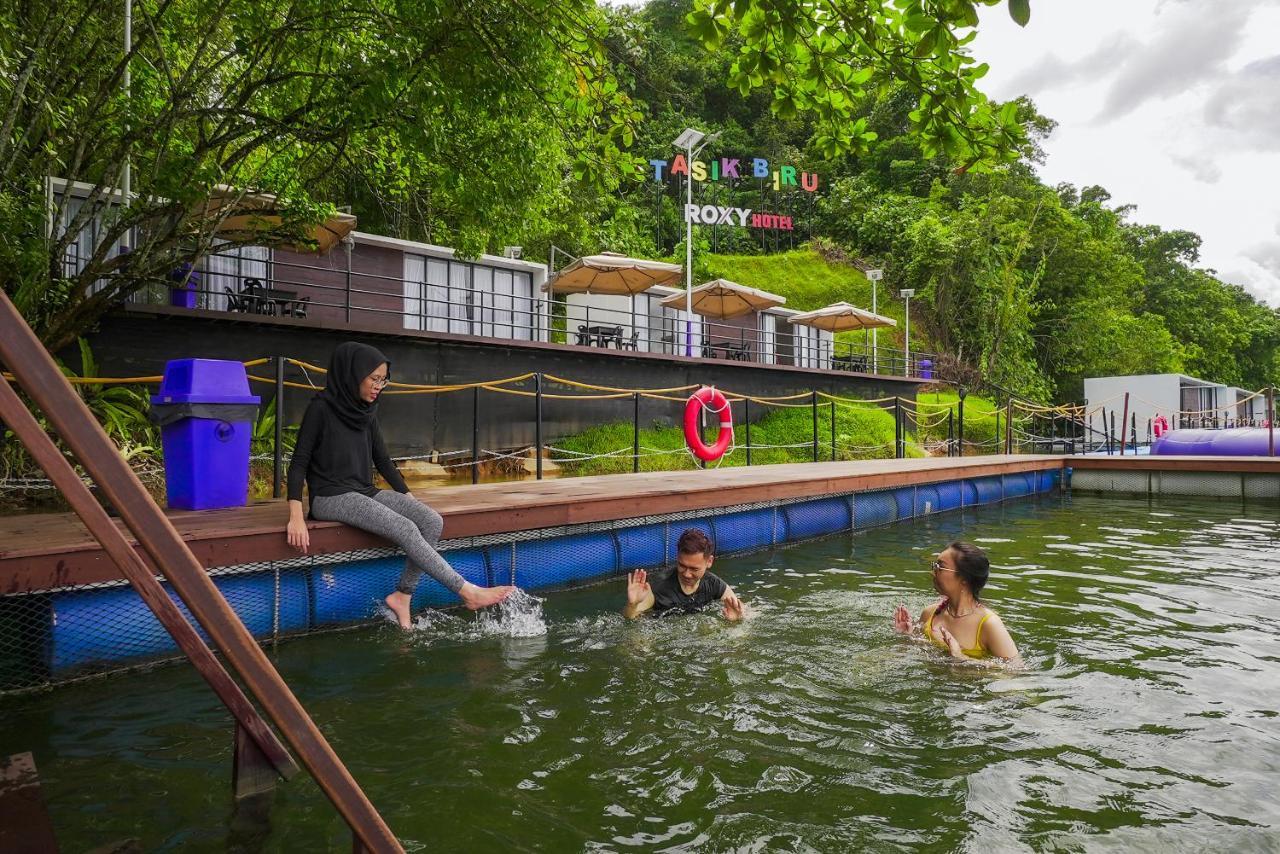 Roxy Tasik Biru Resort City Bau מראה חיצוני תמונה