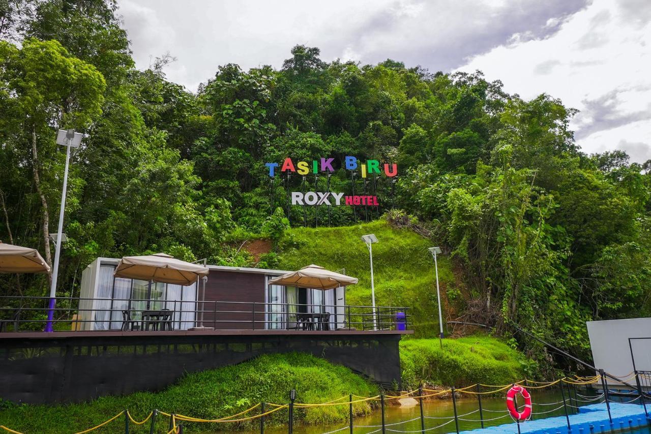 Roxy Tasik Biru Resort City Bau מראה חיצוני תמונה
