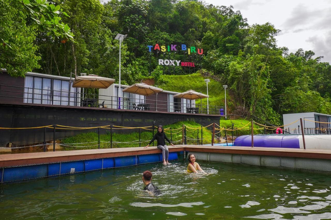 Roxy Tasik Biru Resort City Bau מראה חיצוני תמונה